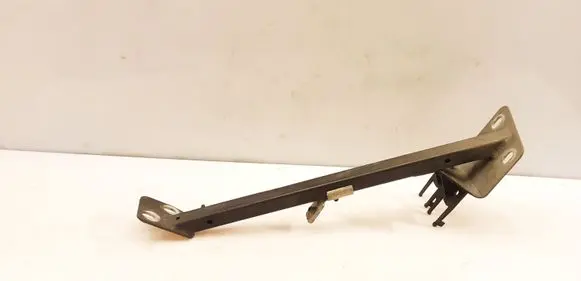 Audi A8 S8 D3 4E Fender mounting bracket 4E0805464E