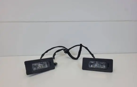 Seat Arona Number plate light 19159745