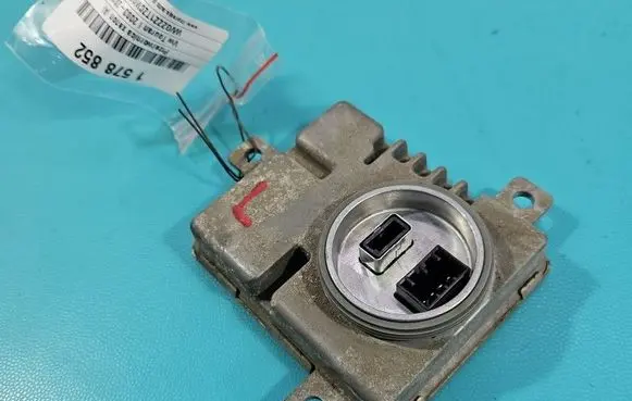 Volkswagen Touran I Headlight ballast module Xenon 8K0941597C IMPRK1578852