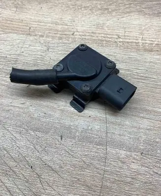 BMW X3 E83 Exhaust gas pressure sensor 7789219