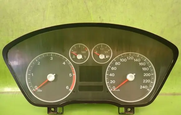 Ford Focus Speedometer (instrument cluster)