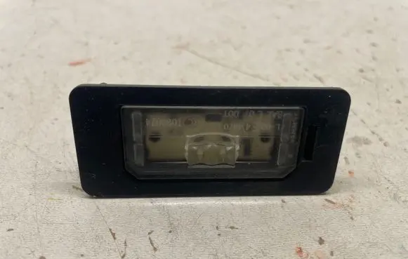 BMW 3 E90 E91 Number plate light 7193293
