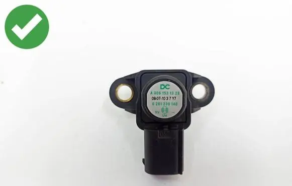 Mercedes-Benz C W204 Air pressure sensor A0061531328 0261230140