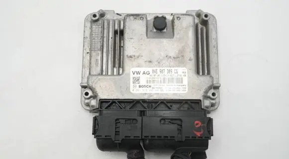 Volkswagen PASSAT B8 Engine control unit/module 04E907309CG 0261S19265