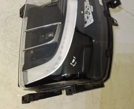 Tesla Model X Front fog light 103433000A 042260 06152018