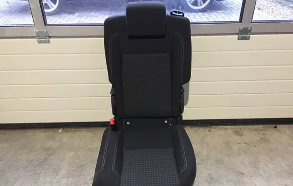 Ford C-MAX I Second row seats 