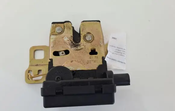Mini One - Cooper Cabrio R52 Tailgate exterior lock 7131137