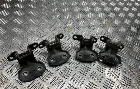 Subaru Outback Rear door hinge set 