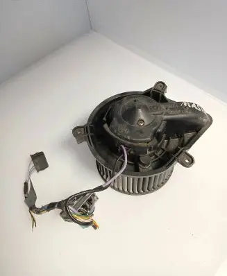 Renault Master II Heater fan/blower 133884M