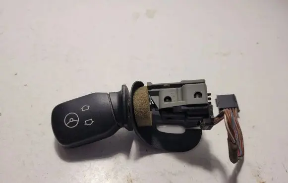 BMW 7 E38 Steering wheel adjustment handle/lever 8365304