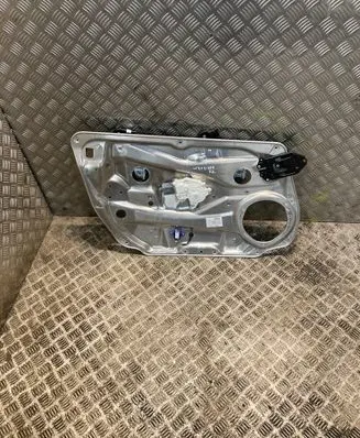 Mercedes-Benz E W212 Front door electric window regulator 2127201579 A2127201579