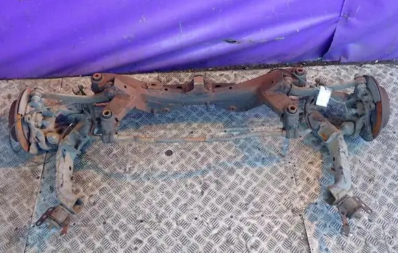 Toyota Avensis Verso Rear axle beam 