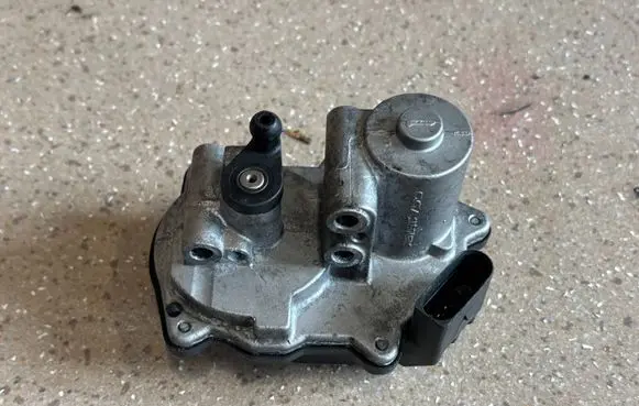 Audi A4 S4 B8 8K Intake manifold valve actuator/motor 059129086L