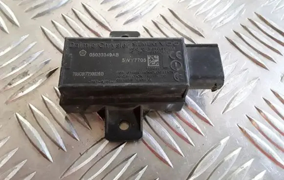 Chrysler Sebring (JS) Tire pressure sensor 05033349AB M3N65982801 267F65982801