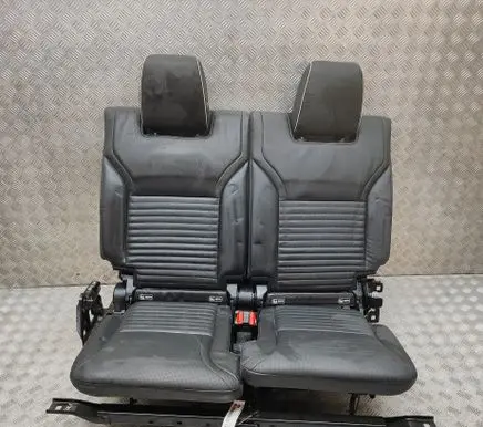 Land Rover Discovery 5 Rear seat HY32613A11FE