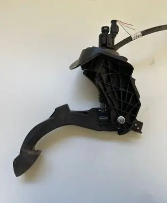 Peugeot Partner III Clutch pedal 9820886180 1084A45 16062020