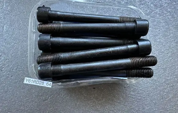 Nissan Patrol Y61 Cylinder head bolts 11056V7201