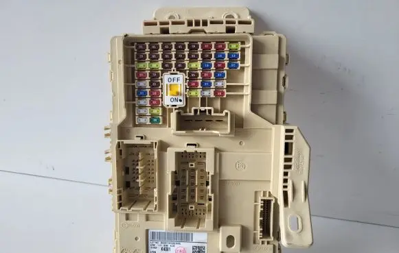 Hyundai Kona I Fuse module 91950K4081