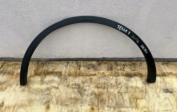 Tesla Model Y Front arch trim 