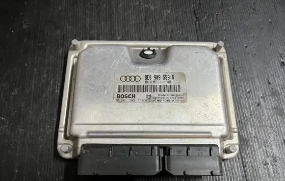 Audi A6 S6 C5 4B Engine control unit/module ECU 8E0909559R 1039S03513 0261208346