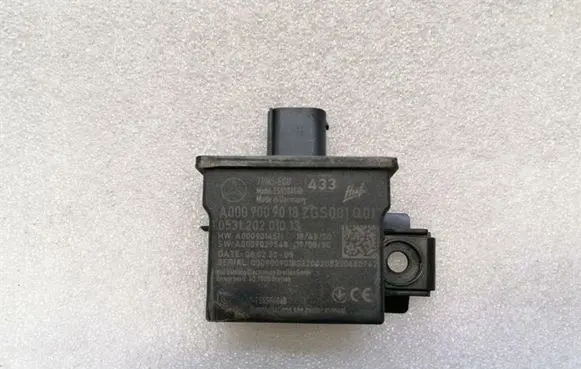 Mercedes-Benz A W177 AMG Tire pressure control unit A0009009018
