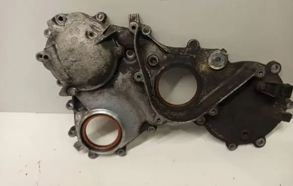 Opel Vivaro Timing chain cover 8200006884