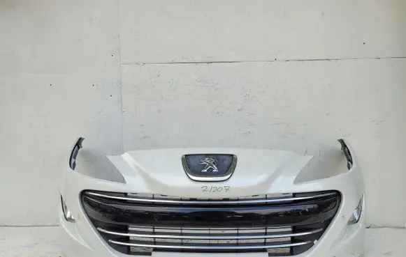 Peugeot 3008 I Front bumper