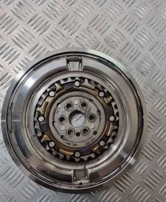 Hyundai Tucson TL Dual mass flywheel 232002B590