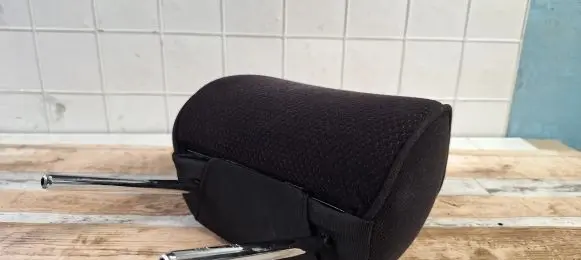 Alfa Romeo 159 Front seat headrest 