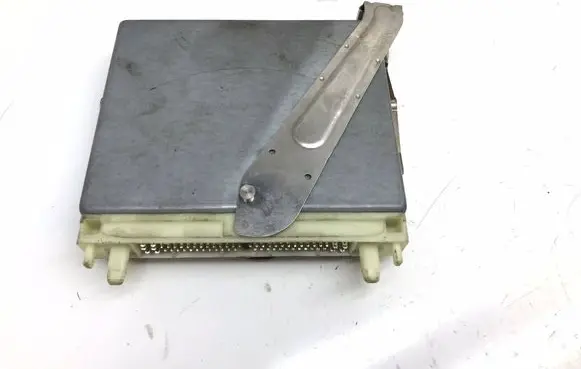 Volvo S70 V70 V70 XC Engine control unit/module 0281001592 p01270297 K3584