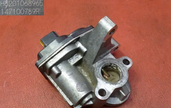 Renault Trafic III (X82) EGR valve 147100789