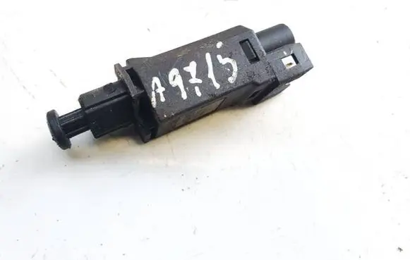 Volkswagen Golf III Brake pedal sensor switch 102951 6900e24