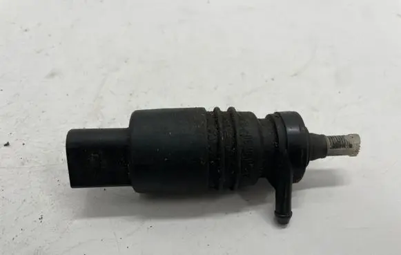 Mercedes-Benz E W211 Windscreen/windshield washer pump