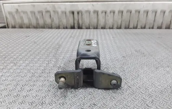 Mitsubishi Grandis Rear door lower hinge
