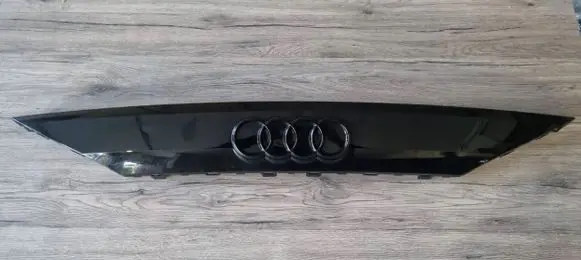 Audi Q8 Trunk door license plate light bar 4M8853236