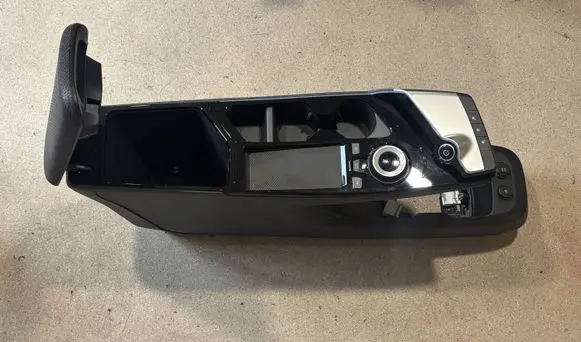 KIA EV6 Armrest 