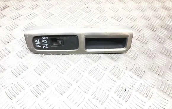 Volvo S40 Electric window control switch 8679666 03451300 65841