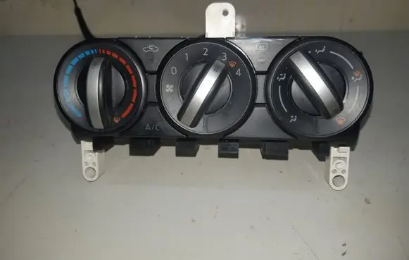 Nissan Qashqai Climate control/heater control trim 
