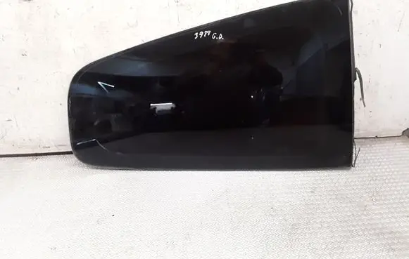 Renault Clio III Rear side window