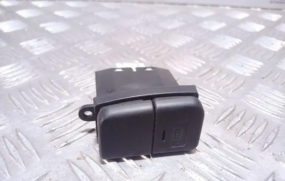 Rover 620 Windscreen/window heater switch 367368