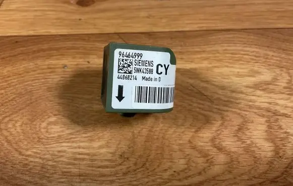 Chevrolet Nubira Airbag deployment crash/impact sensor 96464999 5WK43588 44060214