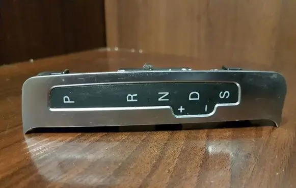 Audi A6 S6 C6 4F Gear shift selector indicator 4F2713463B