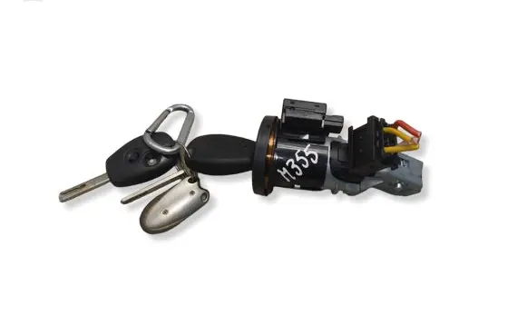 Dacia Sandero II Ignition lock 285910001R F4409B354