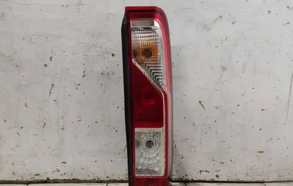 Opel Movano B Rear/tail lights