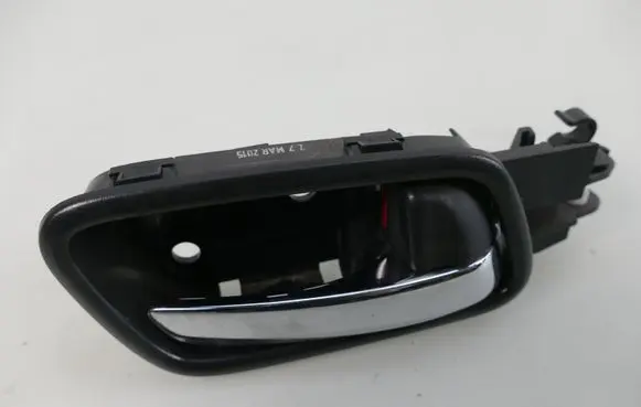 Honda CR-V Front door interior handle