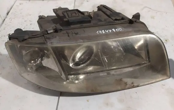 Audi A6 S6 C5 4B Headlight/headlamp 14847400