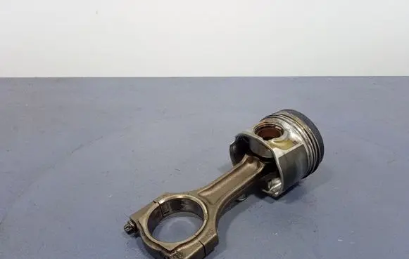 BMW 6 F12 F13 Piston 