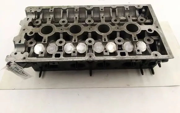 Opel Zafira B Engine head 55559597