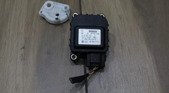 Audi A6 Allroad C5 A/C air flow flap actuator/motor 4B1820511A