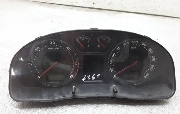 Skoda Superb B5 (3U) Speedometer (instrument cluster) 3U0920841A